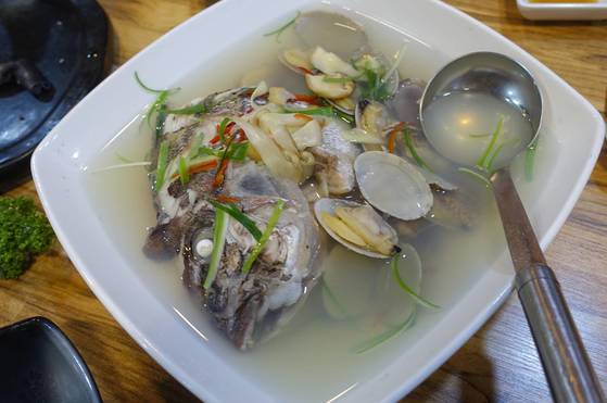 ④송이·돔·바지락 맑은탕