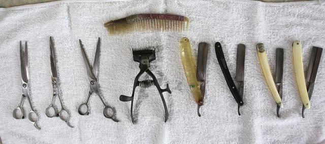 서울 성우이용원의 가위, 바리캉, 빗, 면도칼.