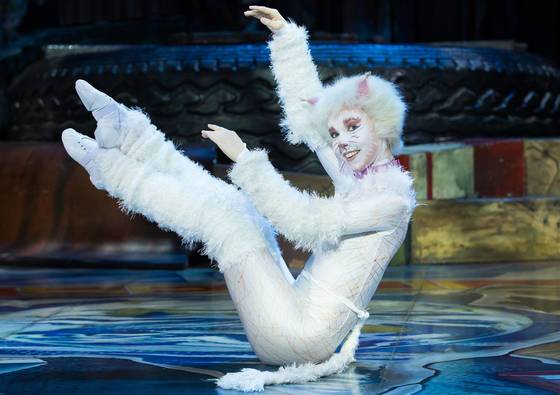 빅토리아 리바이벌 버전[사진 클립서비스]