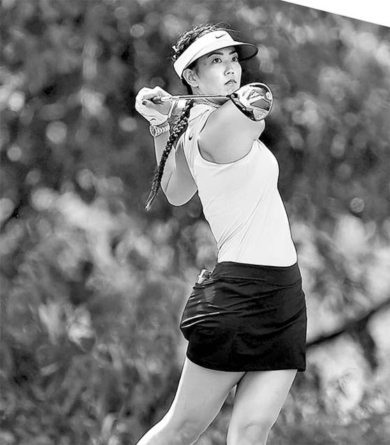 LPGA 스타 미셸 위. LPGA의 복장 규정은 섹스 어필이 아니라 골프 실력으로 승부하겠다는 의지다. [AFP=연합뉴스]
