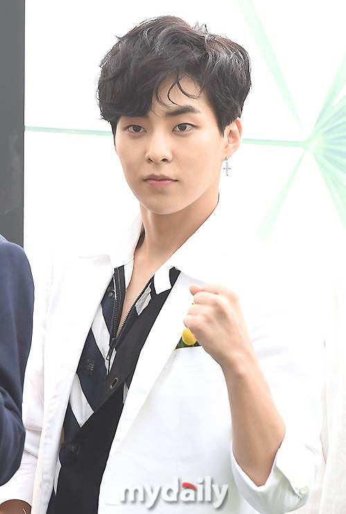 ▲ 시우민 '더 남자다워졌네'