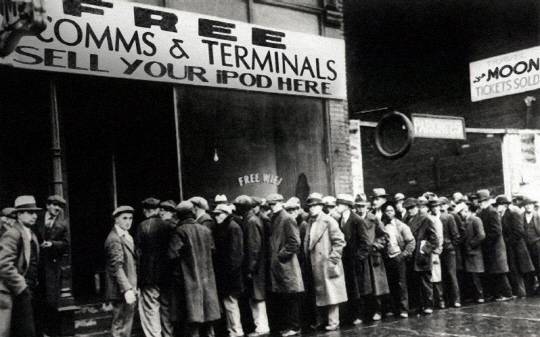 대공황 때인 1930년 미국 뉴욕의 한 베이커리 앞에 빵을 사기 위해 길게 줄을 선 시민들 모습.