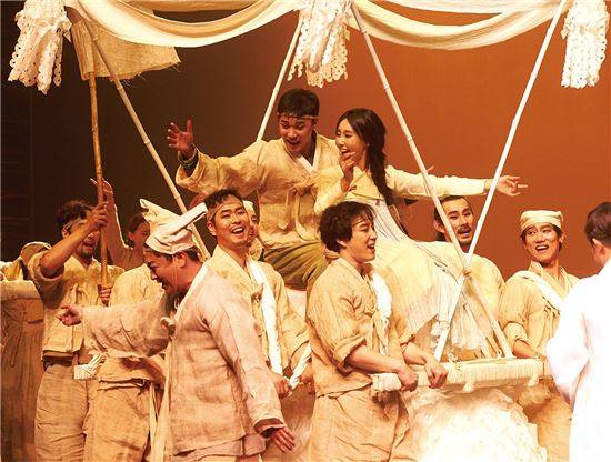 뮤지컬 '아리랑'의 한 장면.