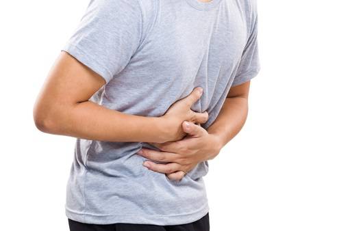 복통을 호소하는 남성