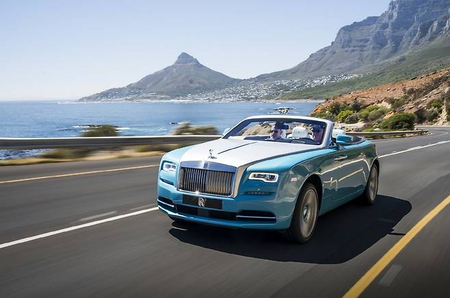 롤스로이스 제공