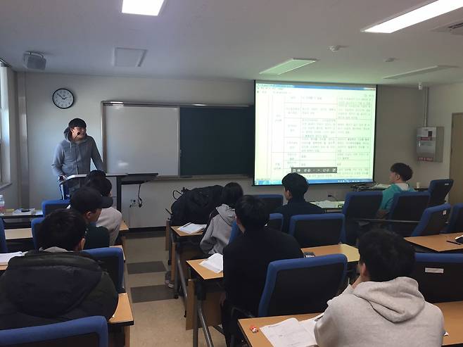 목포해양대 환경생명공학과는 방학마다 수질환경기사·해양환경기사 같은 자격증 취득 프로그램을 운영한다. [사진 목포해양대]