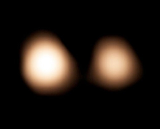 알마망원경이 촬영한 명왕성(왼쪽)과 카론