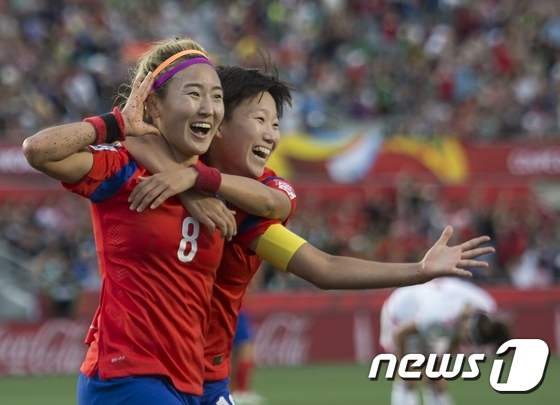 여자 대표팀이 8월 1일부터 시작하는 2015 동아시아축구연맹(EAFF) 동아시안컵에 출전해 우승에 도전한다. © AFP=News1