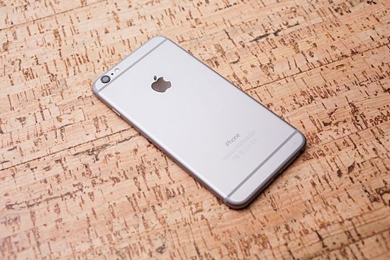 애플이 다음달 11일 아이폰6S, 아이폰6S플러스 예약판매를 시작할 전망이다. 사진은 아이폰6 (사진=씨넷)