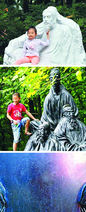 중국 쓰촨성 한 공원에서 당나라 시인들의 조각상에 올라타 사진을 찍는 어린이들과 수도 베이징 고궁박물원의 300년 된 구리 항아리에 새겨진 낙서. 중국 인터넷