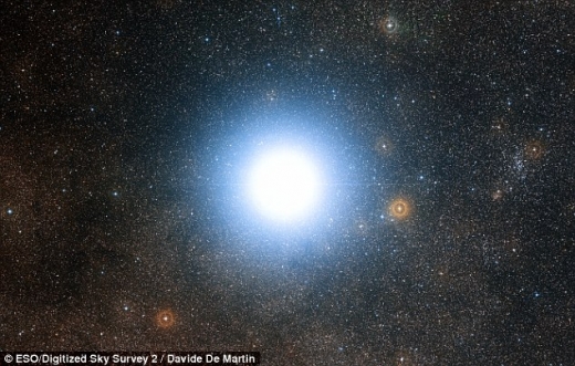 ‘센타우루스자리 α별’ 계는 지구로부터 약 4.3광년 거리에 있다.