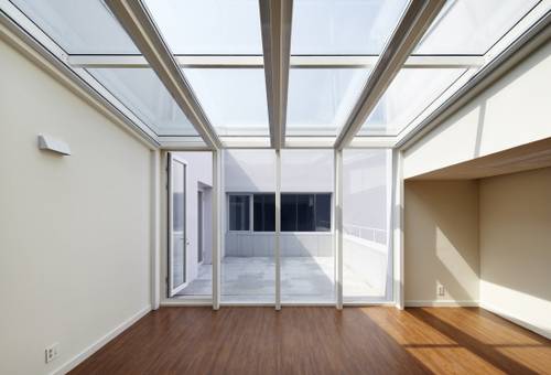 3층은 일방향 슬래브 방식을 사용해 완성했다. 보들을 한 방향으로만 향하게 해 천장을 노출시키기 위함이다. /사진제공=숨비건축사사무소