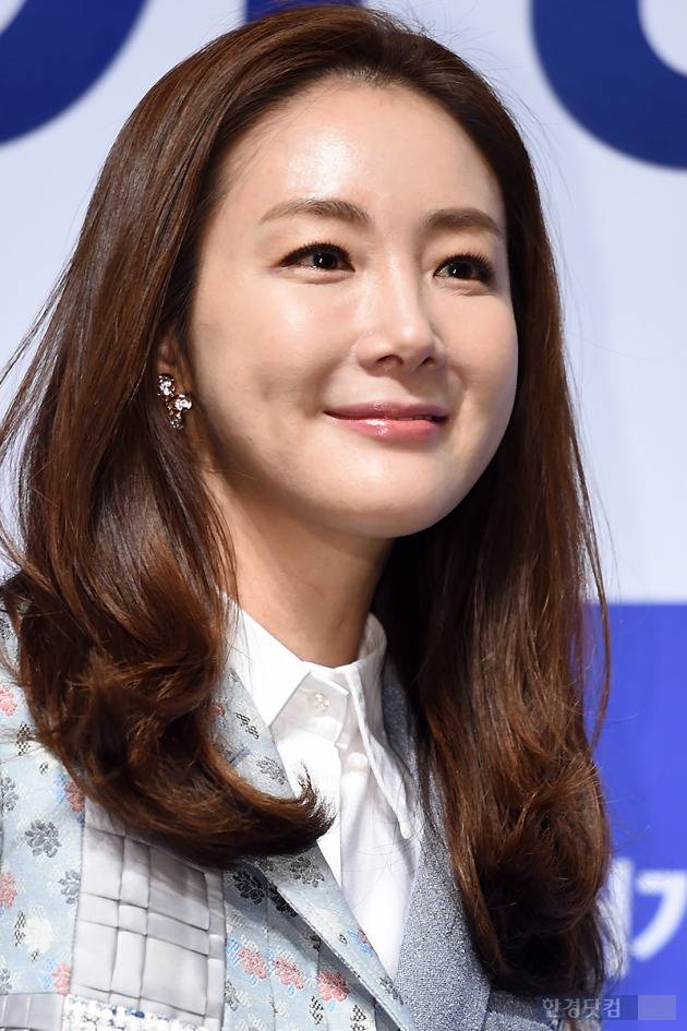 ▶ 최지우, '반짝반짝 빛나는 미모~'