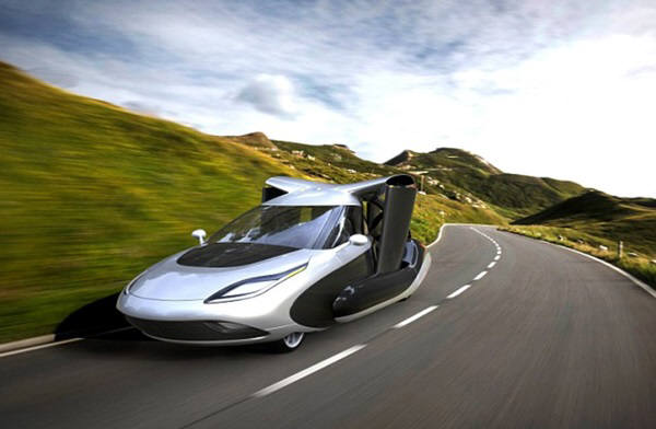 테라푸가는 최신형 차량의 10분의 1 크기 모델을 가지고 MIT에 있는 라이트형제 풍동에서 항력,양력,추력 실험을 하고 있다. 일러스트=테라푸가
