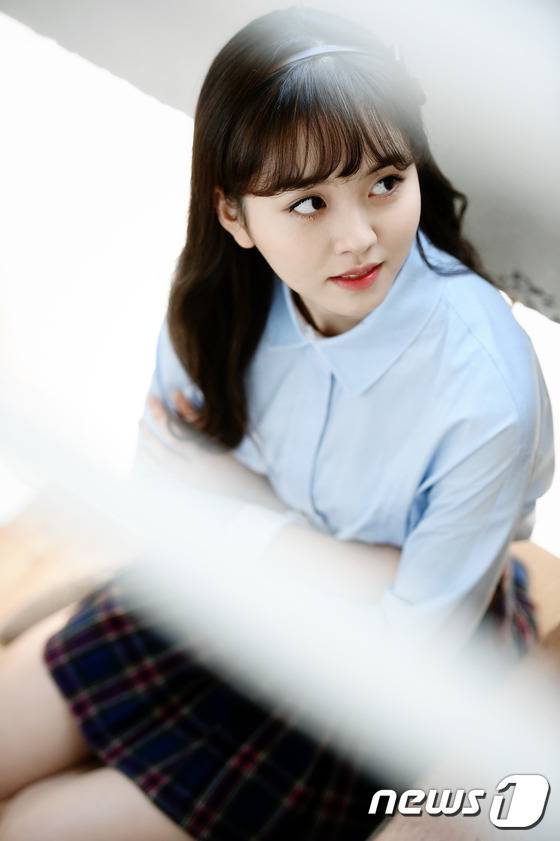 배우 김소현이 최근 서울 종로구 삼청동의 한 카페에서 진행된 인터뷰에서 영화 '순정' 수옥 캐릭터를 연기하기 위해 노력했던 점에 대해 고백했다. © News1star / 권현진 기자