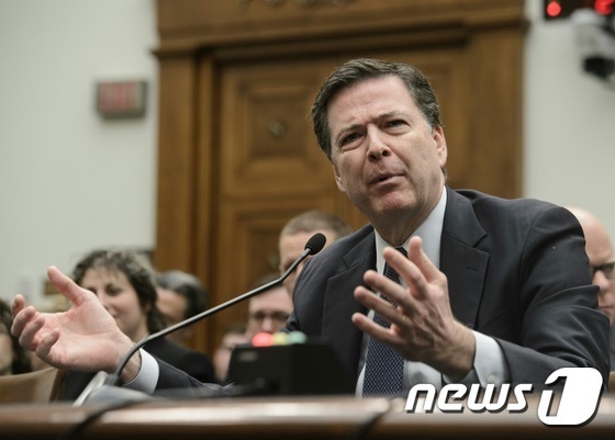 미국 워싱턴 하원 법사위 청문회에 출석한 제임스 코미 연방수사국(FBI) 국장. © AFP=뉴스1
