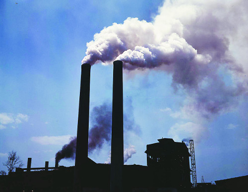 공장지역의 대기오염. 위키피디아