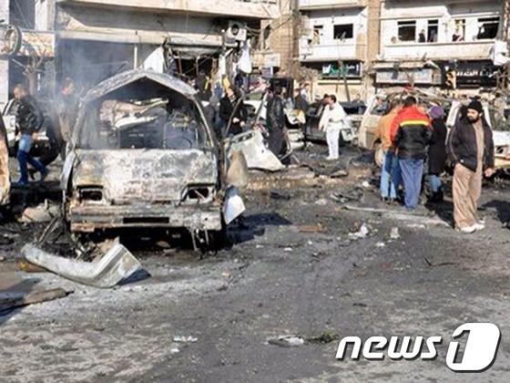 1일 이라크 남부에서 IS가 두 차례 차량 연쇄 폭발을 일으켜 백여명의 사상자가 발생했다.[출처=트위터]© News1