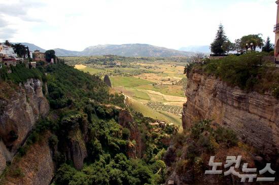 론다 전망대에서 바라보는 아름다운 풍경. (사진=투리스타 제공)