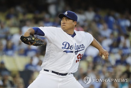 Los Angeles Dodgers starting pitcher Hyun-Jin Ryu, of South Korea, throws against the San Diego Padres during the second inning of a baseball game, Thursday, July 7, 2016, in Los Angeles. (AP Photo/Jae C. Hong)