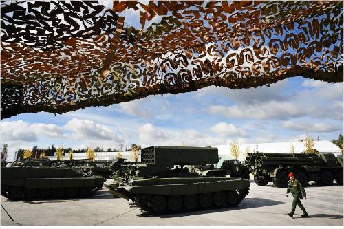 국제군사기술포럼 ‘2016-아르미아’ 에 전시된 무기들(사진=스푸트니크 통신)