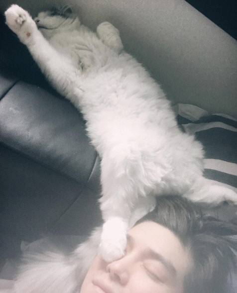 사진 윤균상 인스타그램