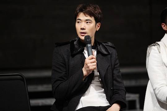 김강우