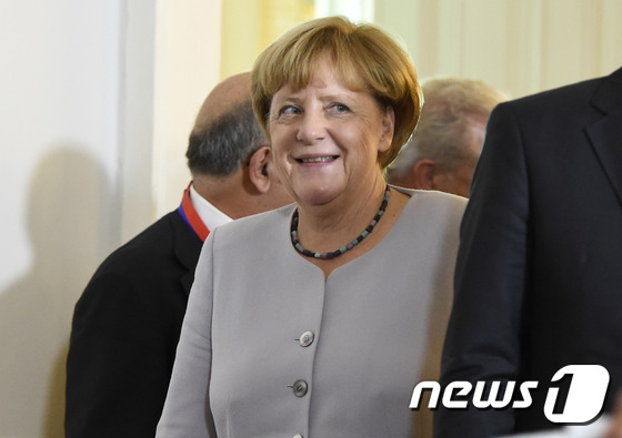 앙겔라 메르켈 독일 총리가 24일(현지시간) 오스트리아 빈에서 발칸 국가들과 난민 문제 해결을 위해 회동했다. © AFP=뉴스1