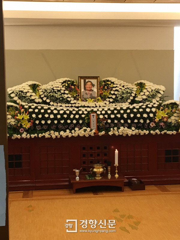 서울 종로구 서울대병원 장례식장에 마련된 고 백남기씨 빈소. 백경열 기자