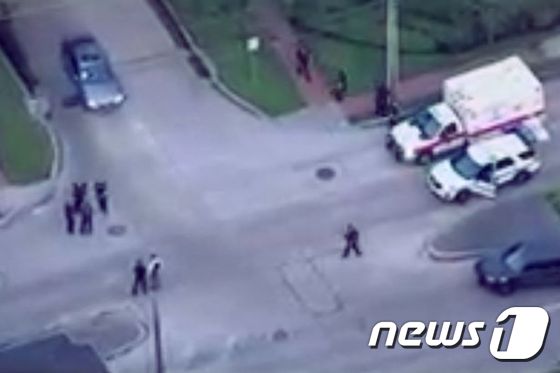 미 텍사스주 휴스턴에서 총기 난사 사건이 발생했다. 이날 경찰은 현장에서 용의자를 사살했다. © News1