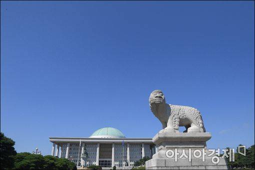 가을 하늘 국회 전경. 사진=아시아경제 DB