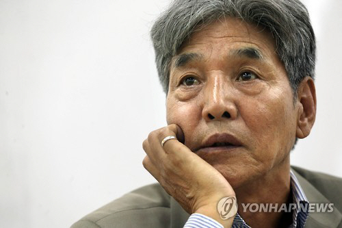 문화계가 부끄러운 성추행 논란으로 시끄럽다. 유명 소설가 박범신씨도 성추행 의혹에 휩싸였다. /연합뉴스