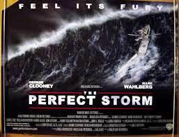 조지 클루니가 주인공을 맡은 2000년 영화 <퍼펙트 스톰>의 포스터.