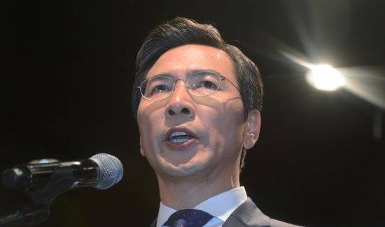 안희정 충남도지사가 22일 오후 서울 종로구 대학로 굿 씨어터에서 대선 출마 선언을 하고 있다. 뉴시스