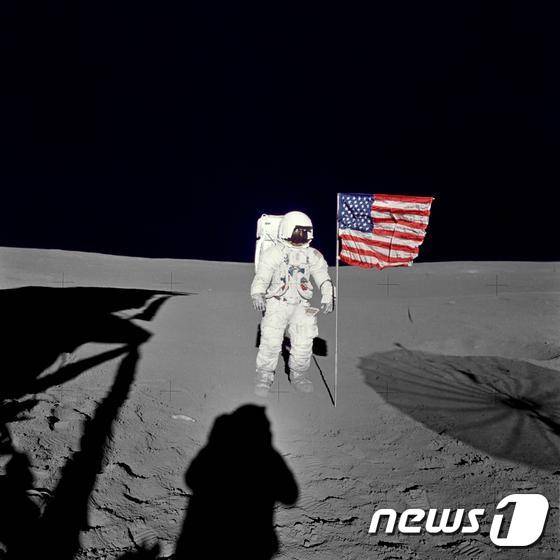 달 표면에 도착한 미국 우주인 (자료사진) © AFP=뉴스1