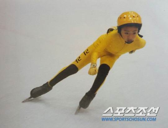 리라초등학교 시절 스케이트를 좋아하던  꼬마 이승훈.