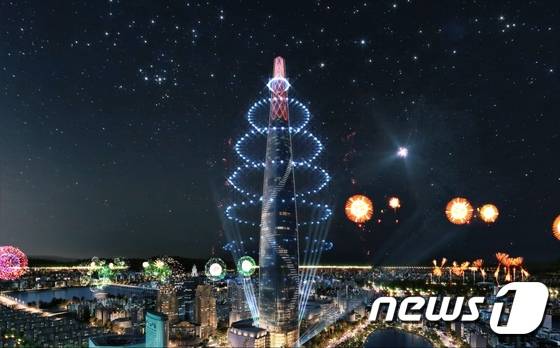 롯데월드타워가 그랜드 오픈에 앞서 내달 2일 '하나되어 함께하는 롯데월드타워 불꽃축제'를 개최한다 (사진 롯데물산 제공). 2017.3.30 © News1
