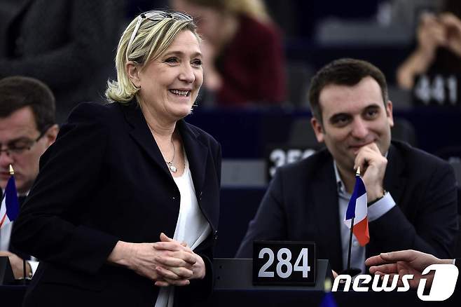마린 르펜 프랑스 극우 국민전선(FN) 대표와 플로리앙 필리포 부대표. © AFP=뉴스1