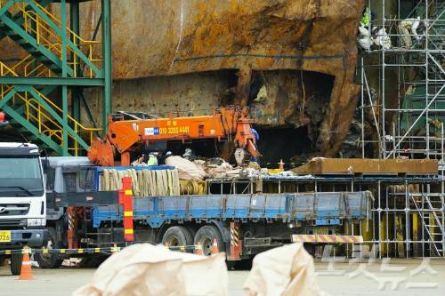 세월호 선내수색현장 모습 (사진=해수부 제공)