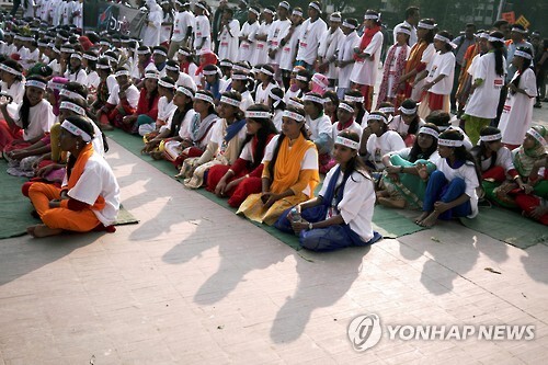 지난 1월 방글라데시에서 열린 미성년 결혼 반대 시위 [EPA=연합뉴스 자료 사진]