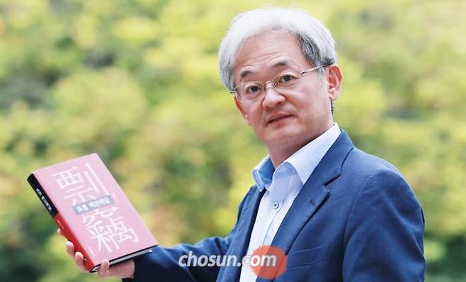 남형두 교수는“표절은‘숨기느냐 아니냐’보다‘속이느냐 아니냐’가 중요한 문제”라고 했다. /이태경 기자