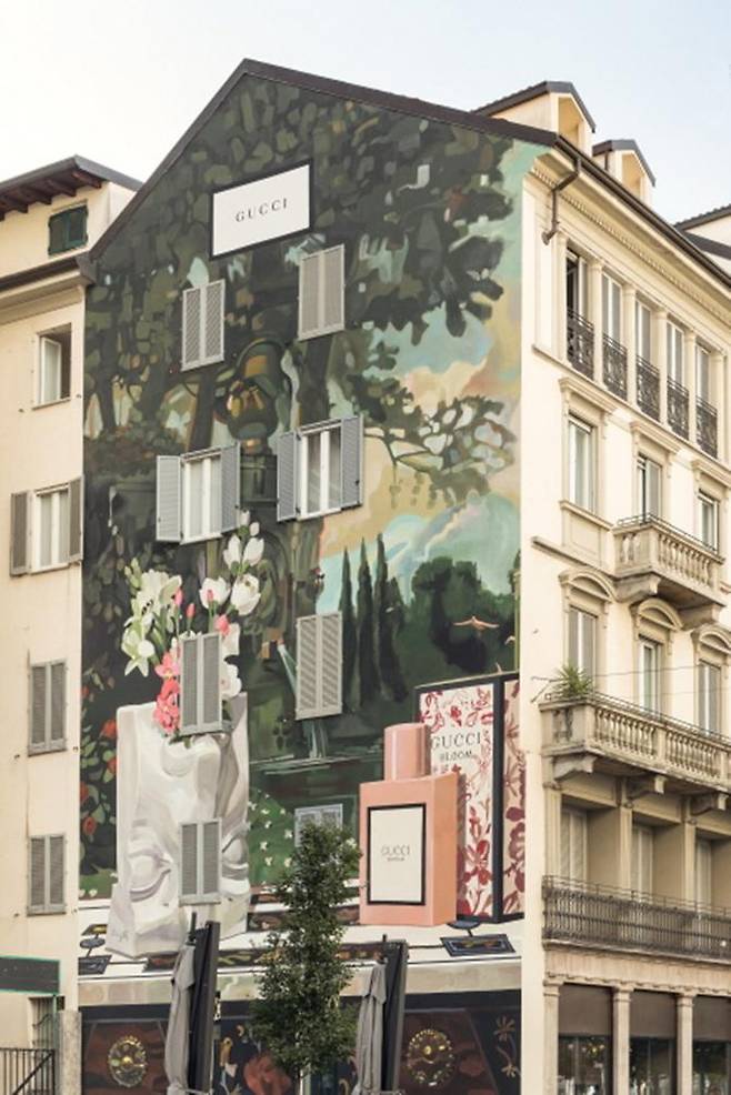 밀라노 가리발디 광장의 라르고 라 포파(Largo la Foppa) 벽면 (사진= 구찌 제공)