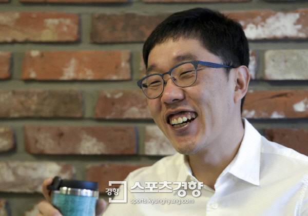 방송인 김제동. 이석우 기자 foto0307@kyunghyang.com