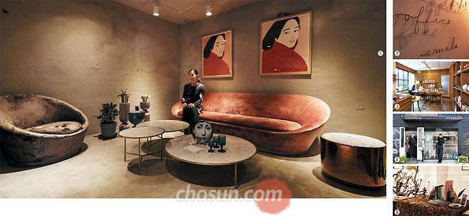 1 가정집처럼 쇼룸을 꾸민 ‘더 멘션’. 핑크빛 벨벳 소파와 붉은 옷 여자 그림으로 공간의 색깔 톤을 맞춰 은은한 가을 분위기를 연출했다. 소파는 영국 런던 디자인 가구 ‘Se-collections’, 그림은 미국 화가 ‘알렉스 카츠’의 작품 / 2 벽에 은은한 그림자로 멋을 더하는 ‘WxDxH’의 철사 장식품 / 3 푸드 스타일리스트가 20년간 모은 빈티지 그릇을 파는 서울 자하문로의 ‘콜롬비아마켓’ / 4 모지현(왼쪽) 가구 디자이너와 지향미 비주얼 크리에이터가 함께 운영하는 취향 잡화점 ‘라탈랑트’/ 5 거실 모퉁이에 작은 카펫을 깔고 조명과 책 몇 권을 올려놓으면 리빙숍 쇼룸처럼 근사하게 변신한다. 지향미 비주얼 크리에이터는 앵무새 장식의 책꽂이와 빈티지 샹들리에로 고풍스러움을 더했다. / 김종연 영상미디어 기자, 백이현 영상미디어 객원기자