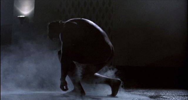 할란 엘리슨은 영화 ‘터미네이터’에서 미래의 병사가 도시 골목으로 시간여행을 오는 대목이 자기 작품의 아이디어라고 주장해 원작자에 이름을 올렸다. 엘리슨은 영화사, 온라인 업체 등을 상대로 지치지 않고 저작권 소송을 벌인 전사였다.  오리온픽처스 제공