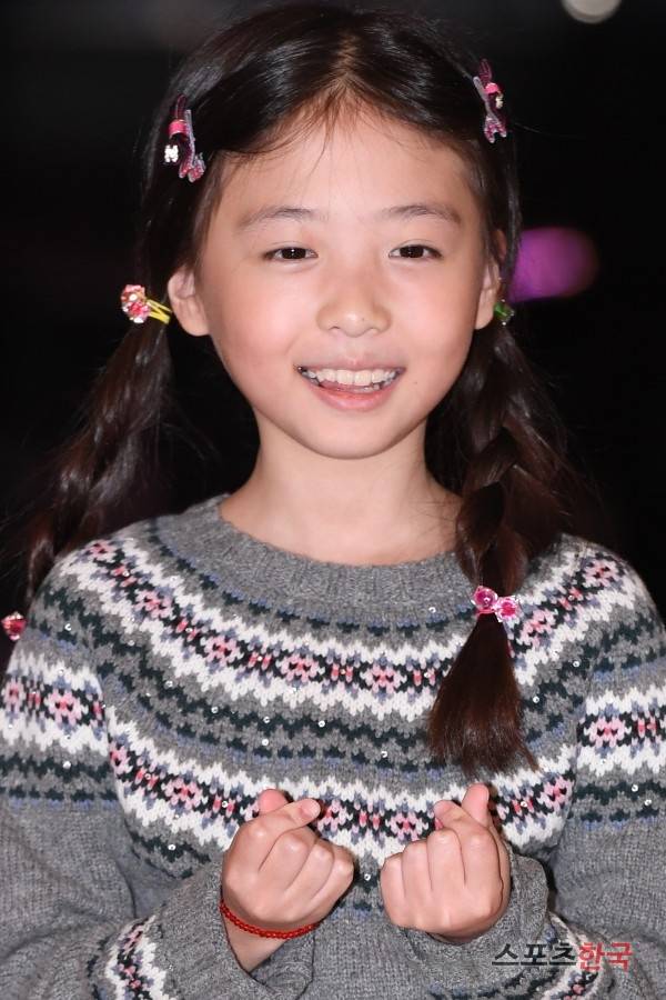 드라마 '명불허전' 종방연에 참석한 아역배우 신린아. 사진=이혜영 기자 lhy@hankooki.com