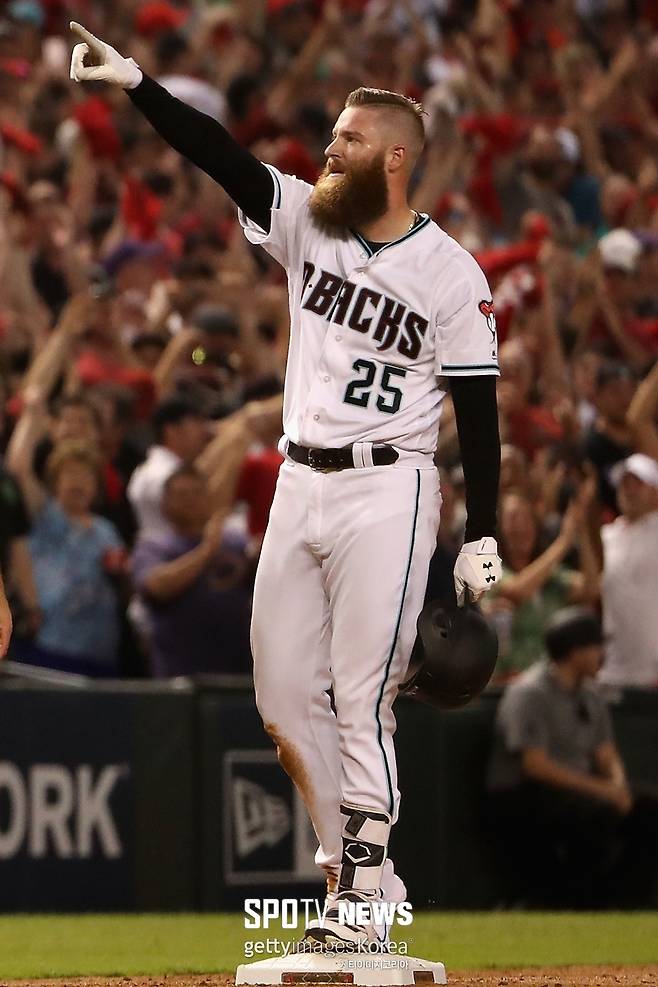 ▲ '이때는 좋았지…' 7회 2타점 3루타를 날린 아치 브래들리.