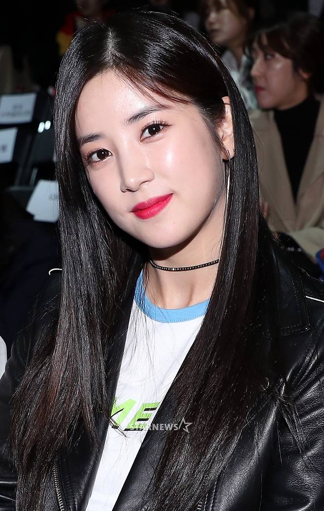 [★포토]박초롱, '새하얀 피부에 빨간입술'