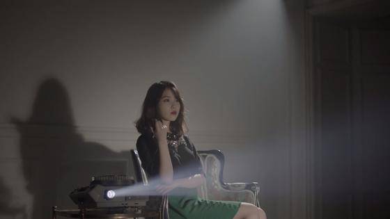 사진 9 '나의 옛날이야기' M/V 속 아이유