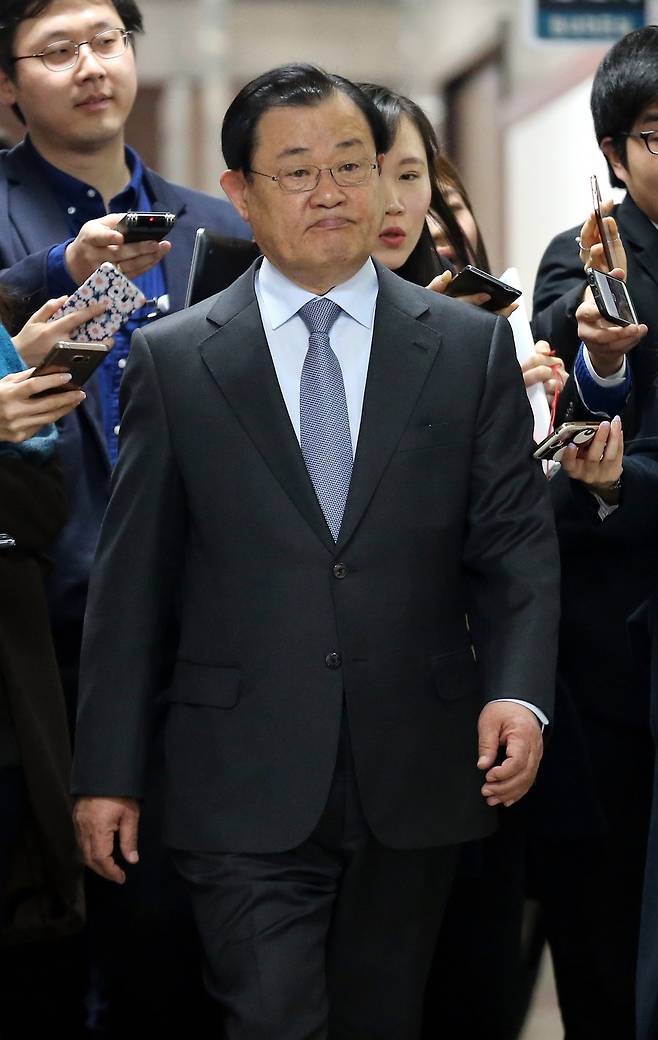 박근혜 정부 시절 청와대 비서실장으로 일한 이병기(2015년 3월1일~2016년 5월15일)씨. 박종식 기자 anaki@hani.co.kr, 청와대사진기자단